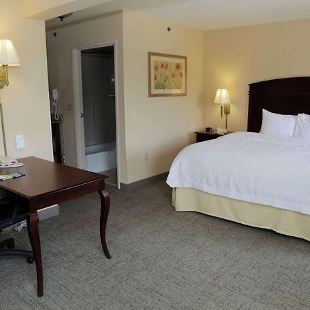 Hampton Inn By Hilton Clinton Εξωτερικό φωτογραφία