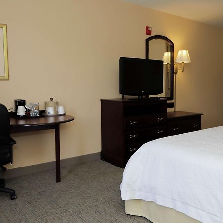 Hampton Inn By Hilton Clinton Εξωτερικό φωτογραφία