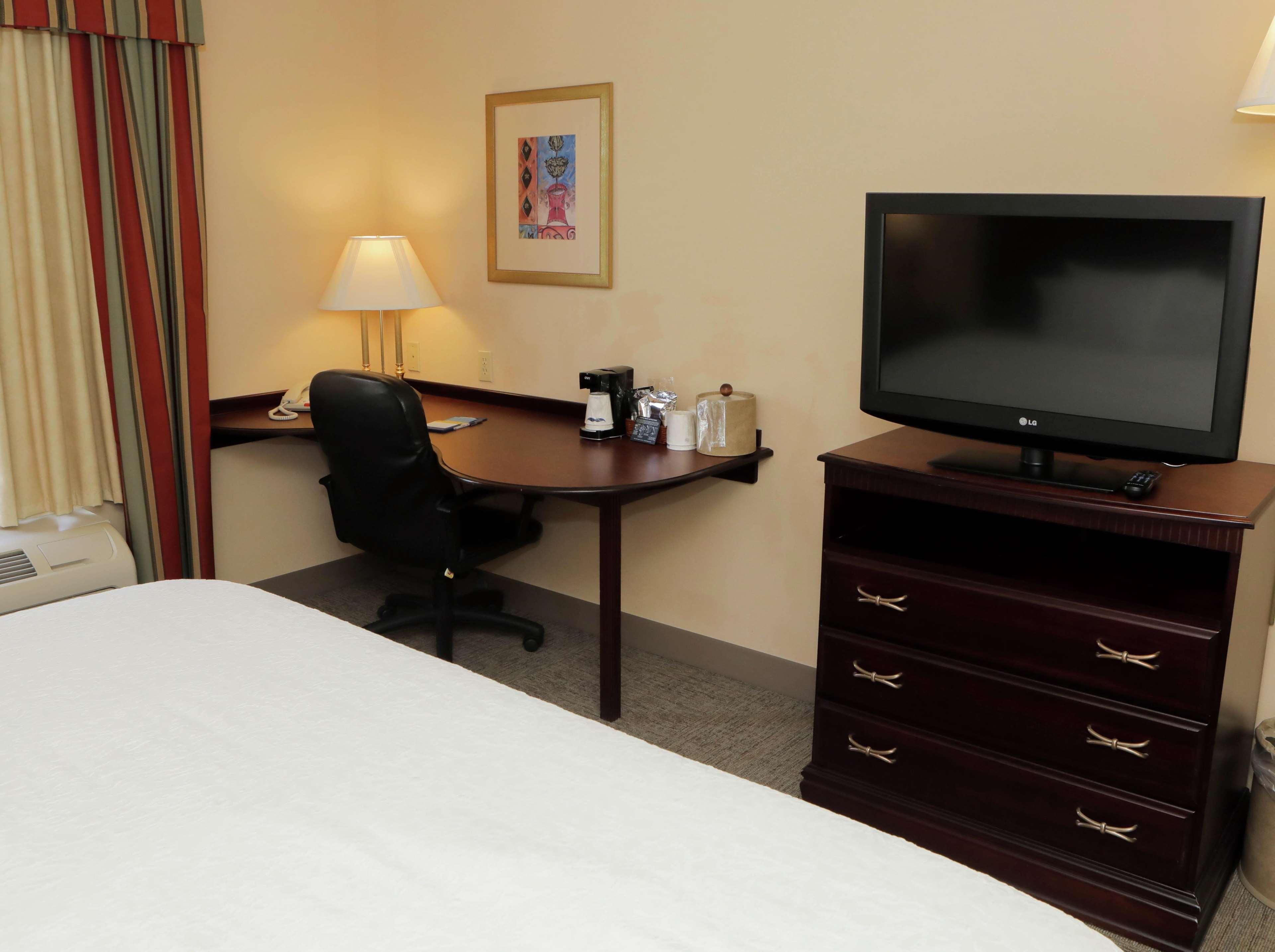 Hampton Inn By Hilton Clinton Εξωτερικό φωτογραφία