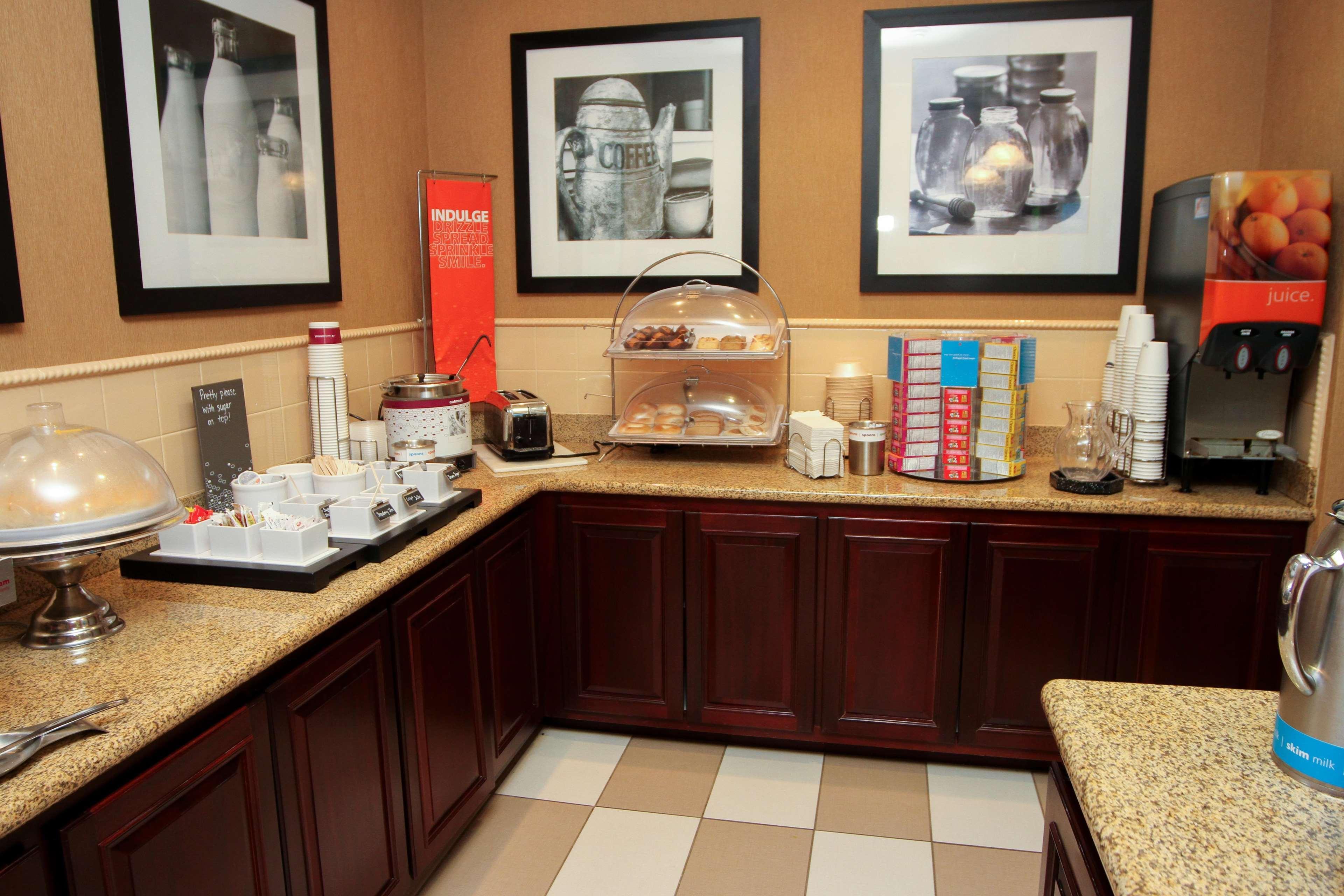 Hampton Inn By Hilton Clinton Εξωτερικό φωτογραφία