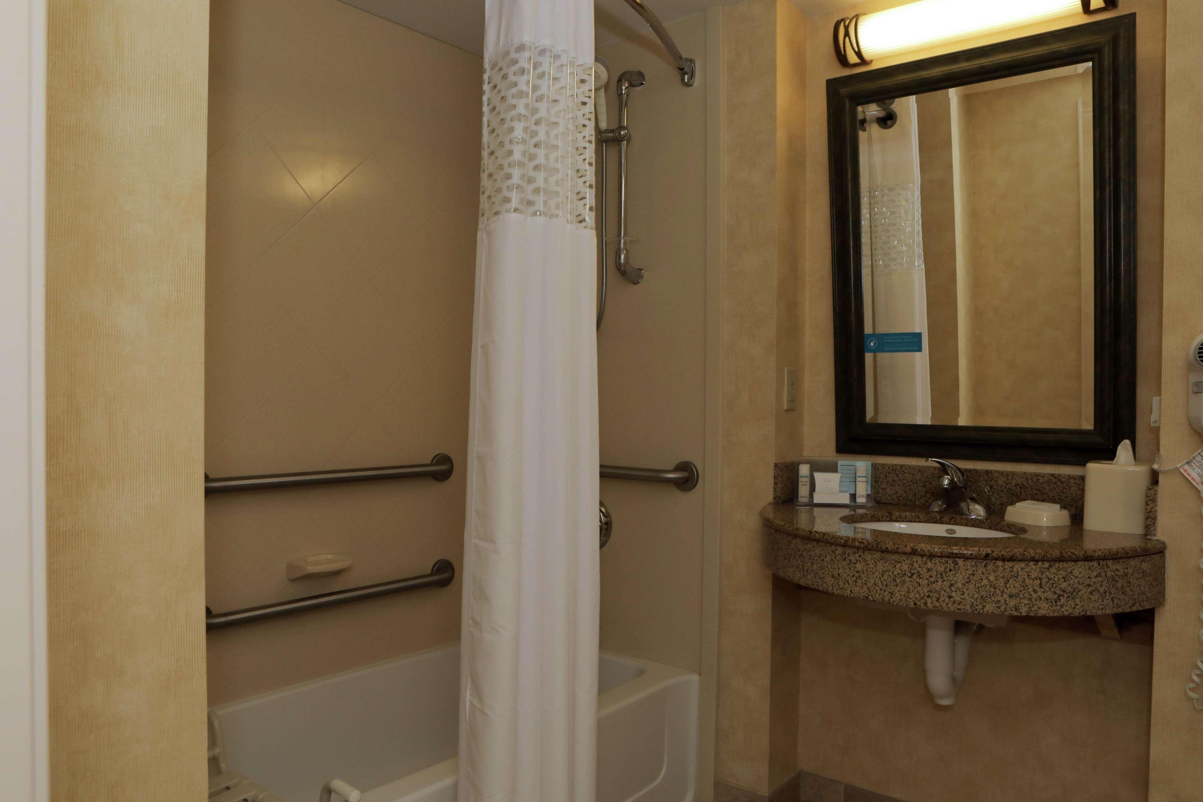 Hampton Inn By Hilton Clinton Εξωτερικό φωτογραφία