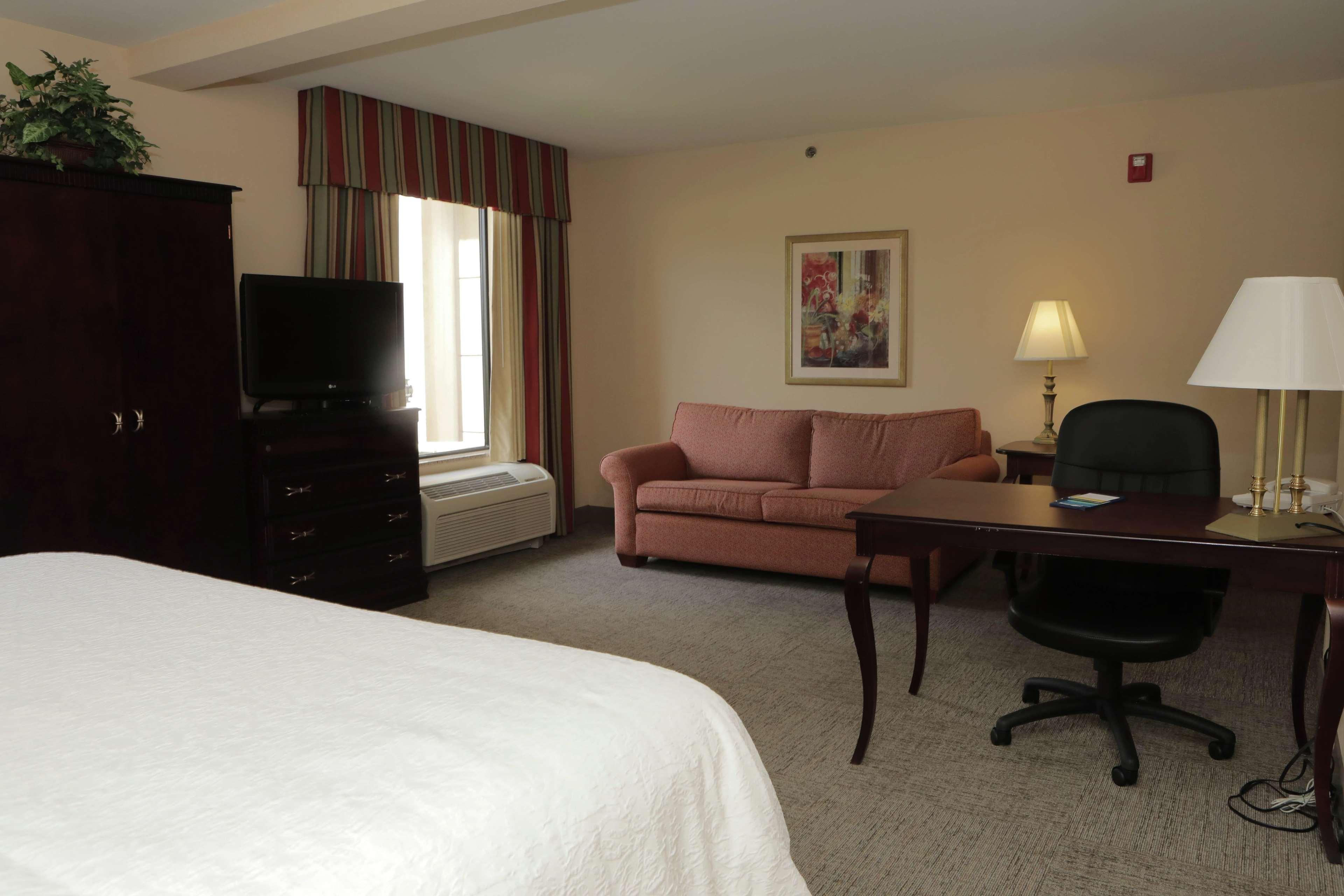 Hampton Inn By Hilton Clinton Εξωτερικό φωτογραφία