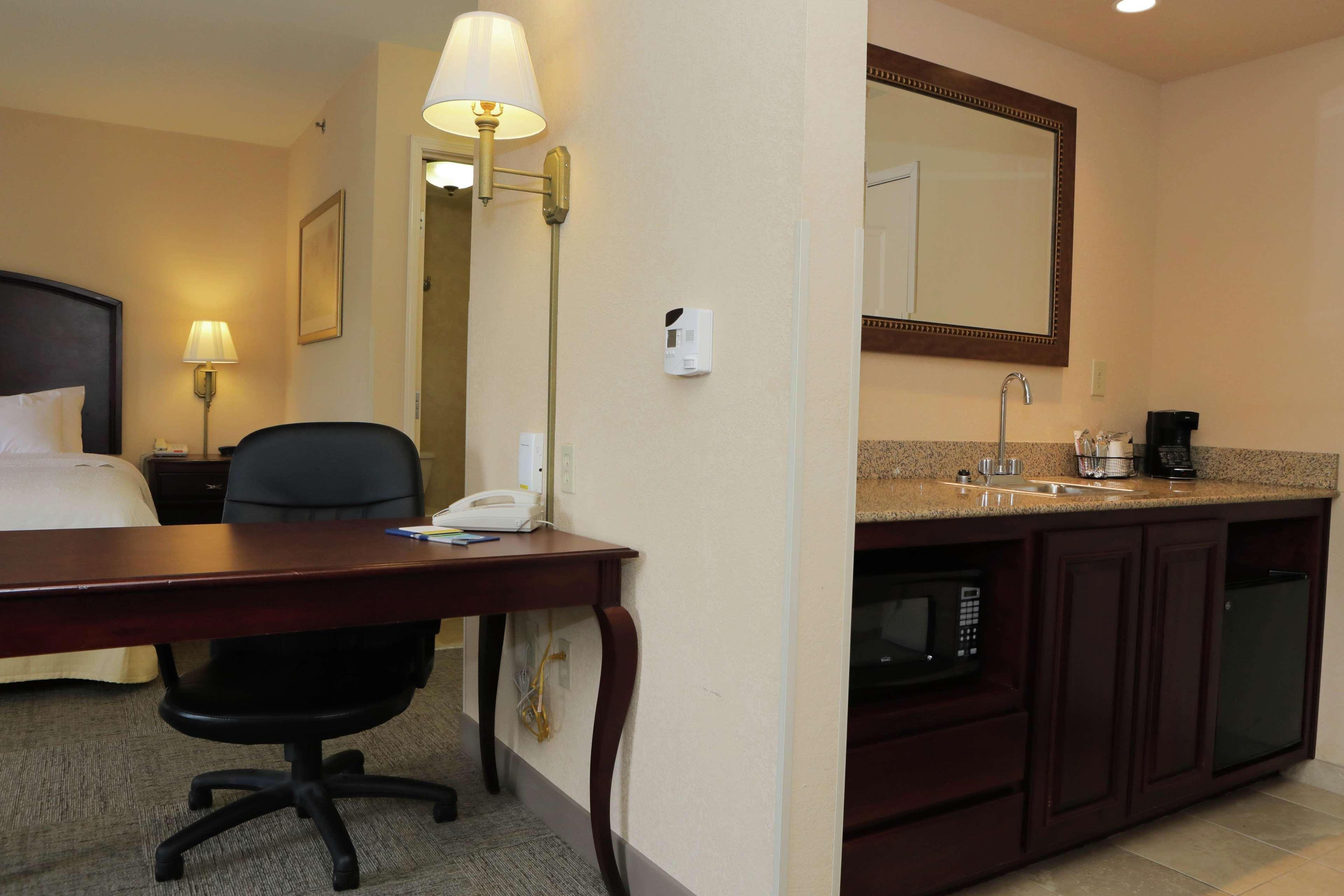 Hampton Inn By Hilton Clinton Εξωτερικό φωτογραφία