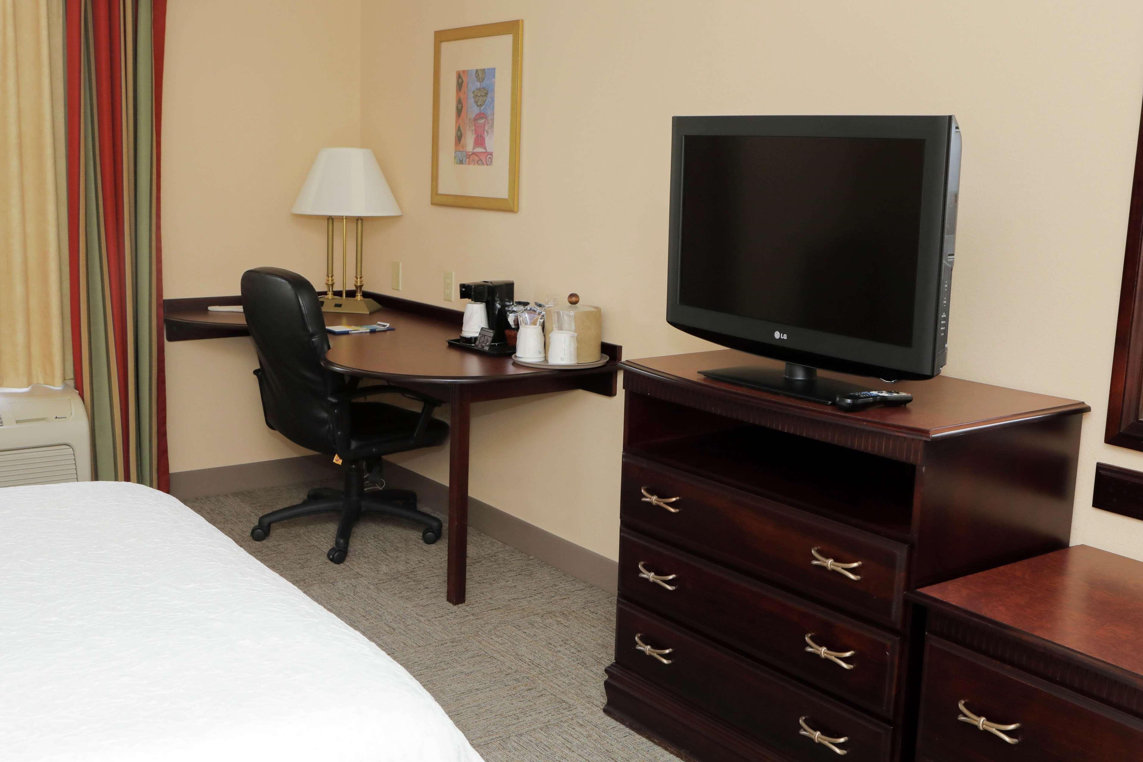 Hampton Inn By Hilton Clinton Εξωτερικό φωτογραφία