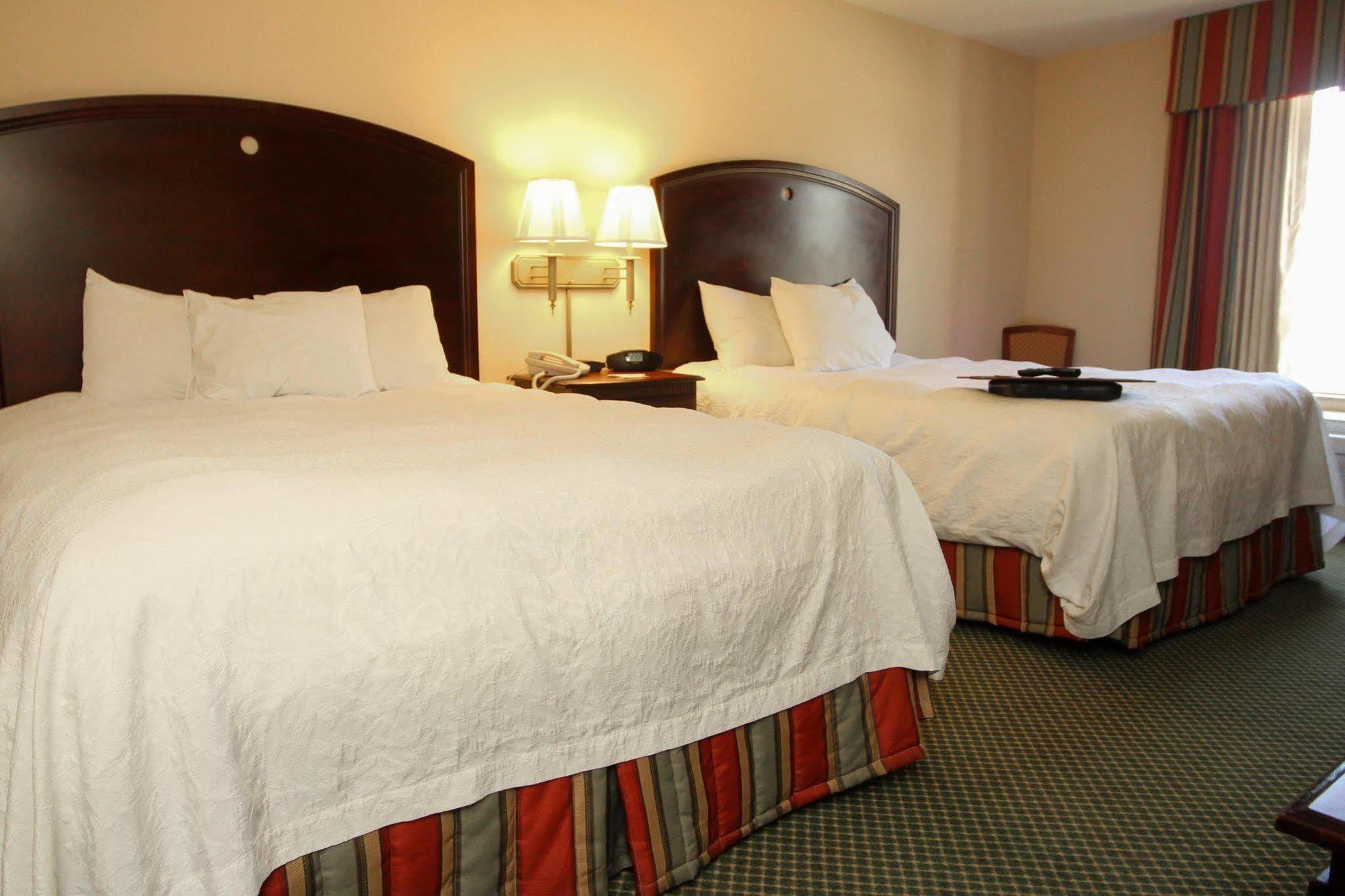 Hampton Inn By Hilton Clinton Εξωτερικό φωτογραφία